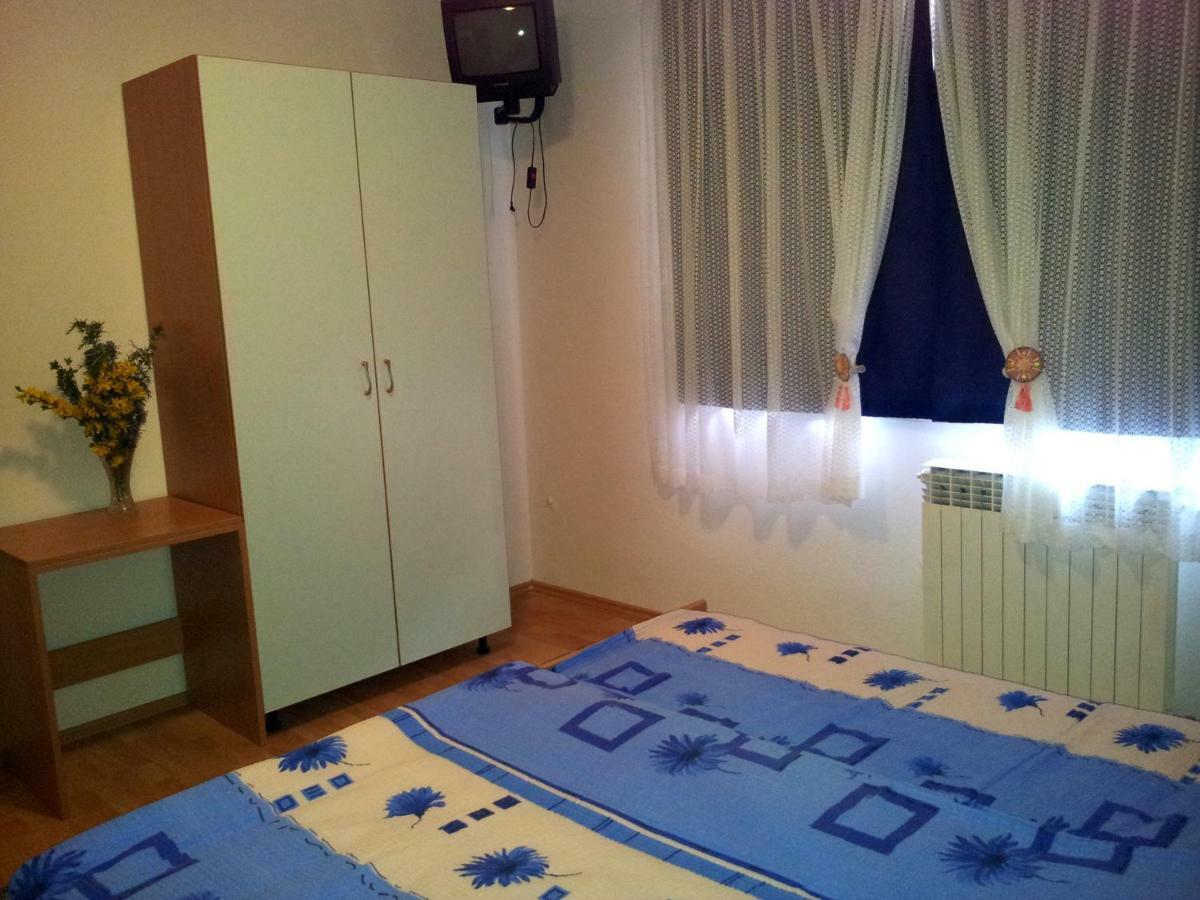 Apartments Ghedas 波雷奇 外观 照片